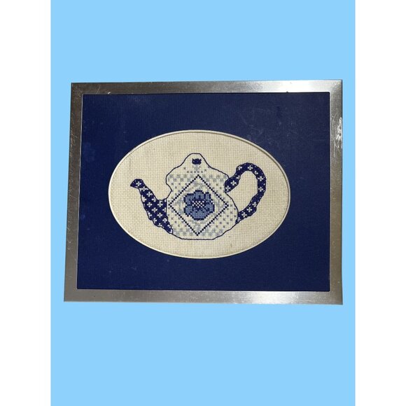 Framed Cross stitched Teapot Art 8" x 10" Vintage Handmade Granny‎ Kitchen Decor - Picture 1 of 3